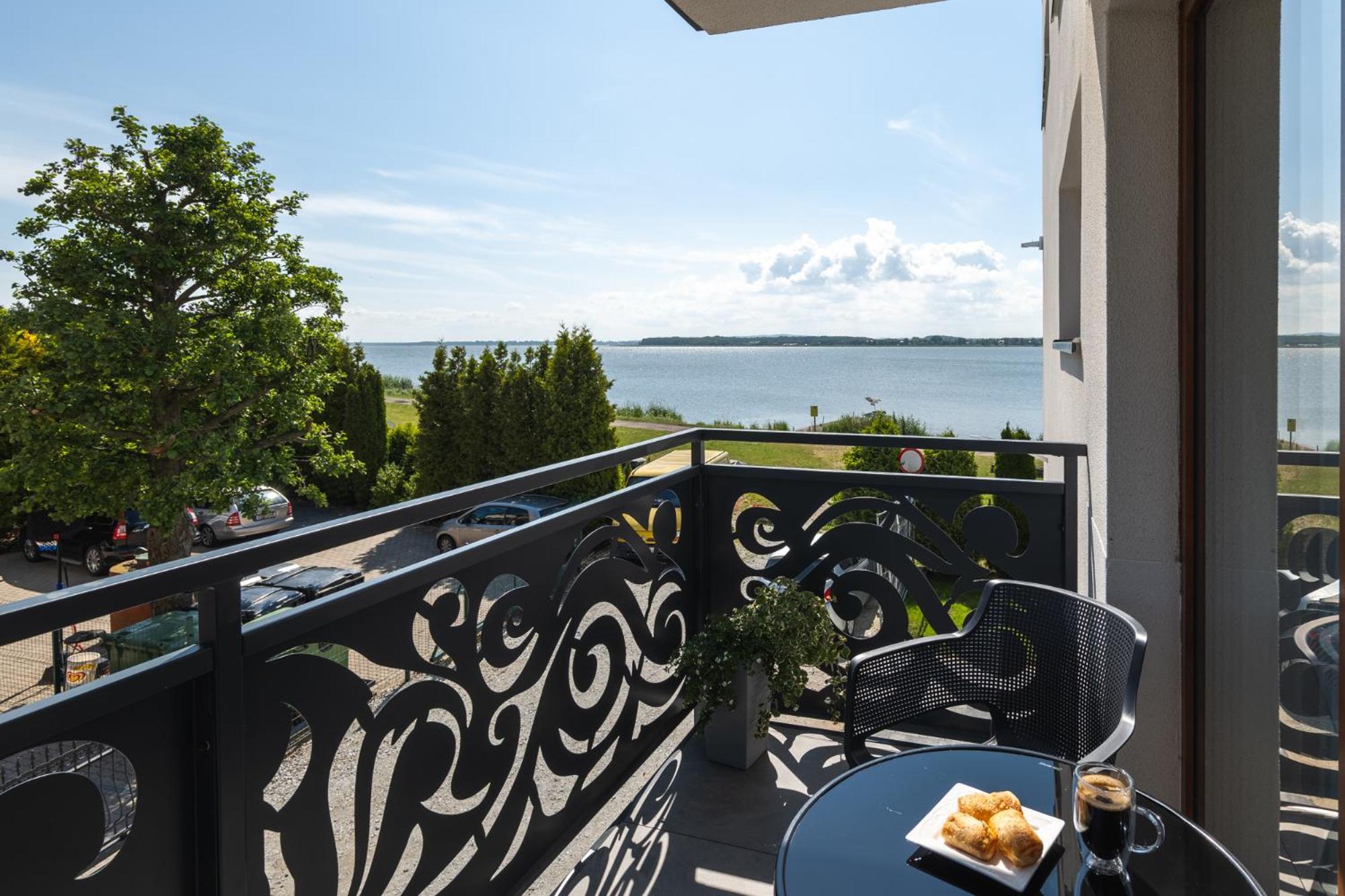 Solek Apartamenty I Pokoje Goscinne Mielno  Exteriör bild